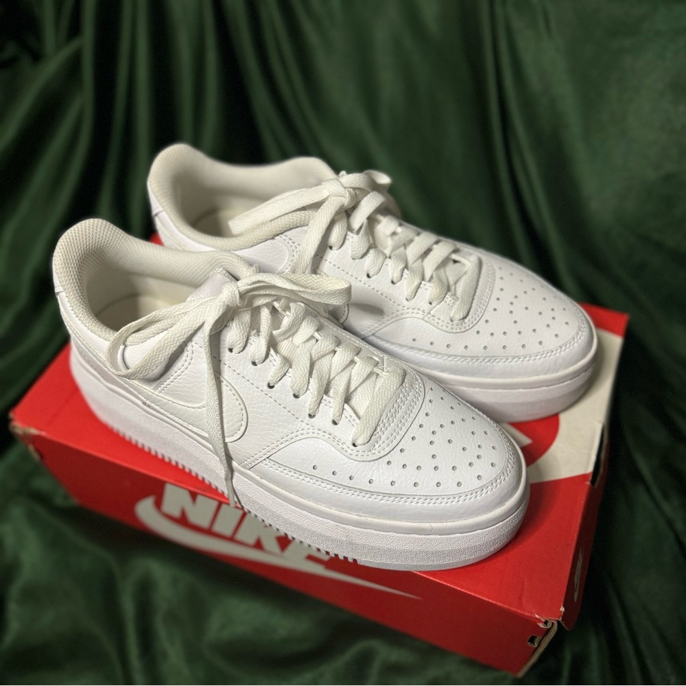 W 8.5 Nike Court Vision Alta Shoes